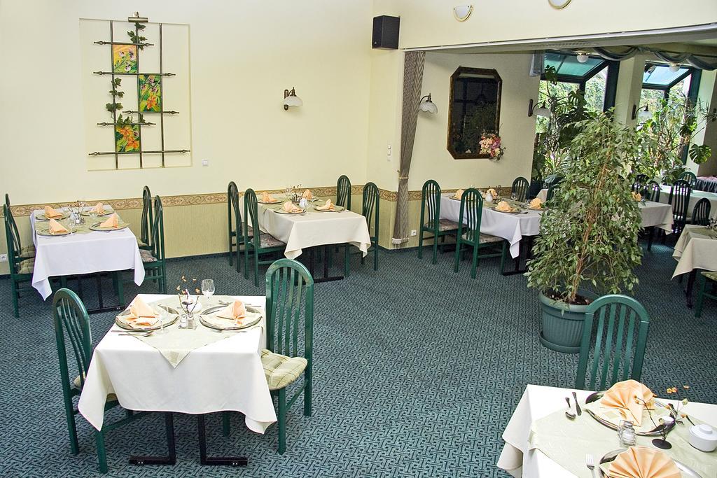 Hotel Dorrian Poznan Ngoại thất bức ảnh