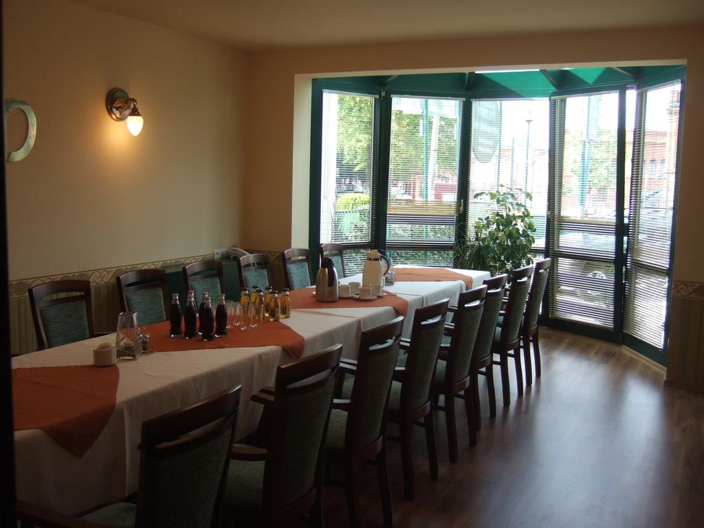 Hotel Dorrian Poznan Ngoại thất bức ảnh